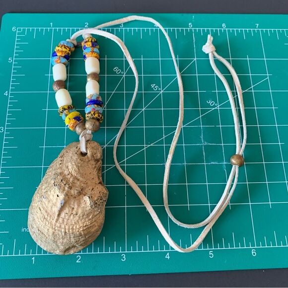 Oyster Shell Trade Bead Necklace - Picture 7 of 7